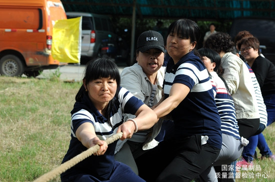 制品院成功舉辦2018年”青年活動(dòng)月”拔河比賽